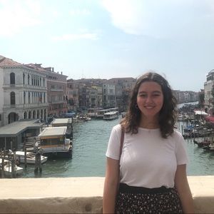 Meet your Posher, Maria